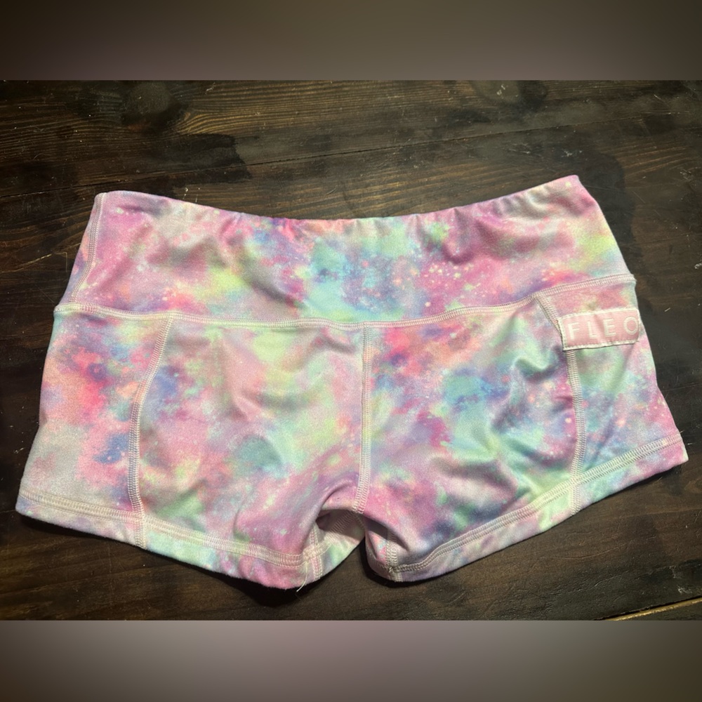 Fleo LRC shorts